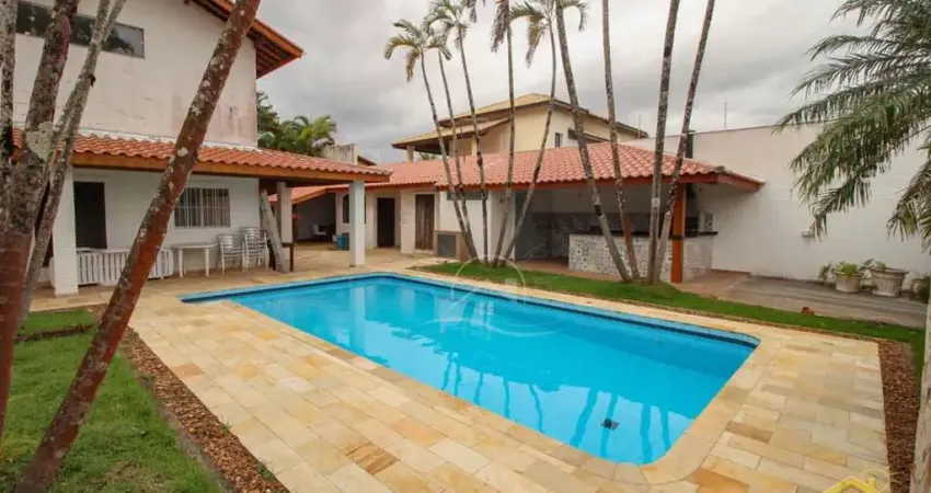 Casa sobrado à venda com piscina, 3 quarto(s),  sendo 1 suíte(s)  no bairro jardim imperador, 0 metros da praia, peruíbe-são paulo
