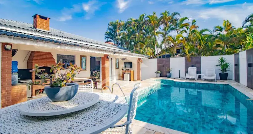 Casa térrea com piscina à venda , 3 quarto(s), sendo 1 suíte(s) no bairro bougainville residencial iii, 700 metros da praia, peruíbe-sp