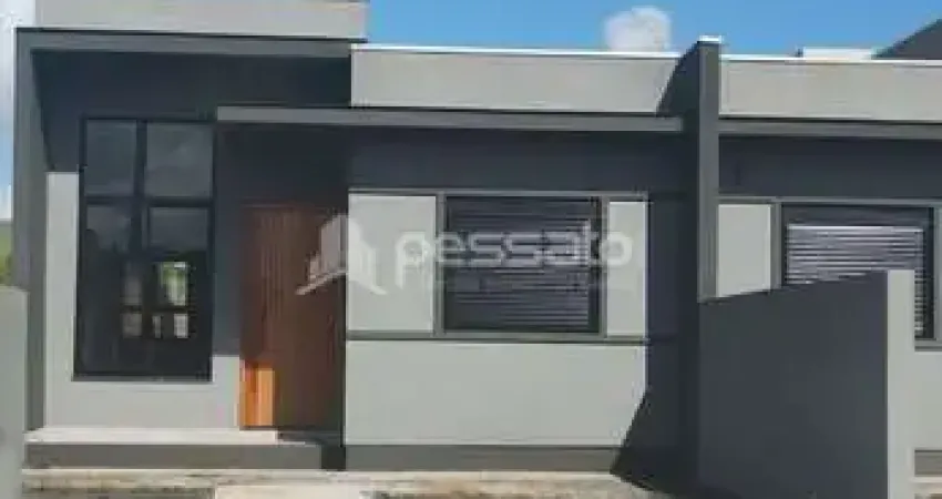 Casa à Venda por R$550.000,00 - Dom Feliciano - Gravataí, RS