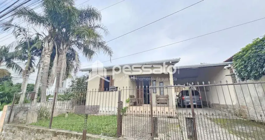 Casa à Venda por R$690.000,00 - Jansen - Gravataí, RS