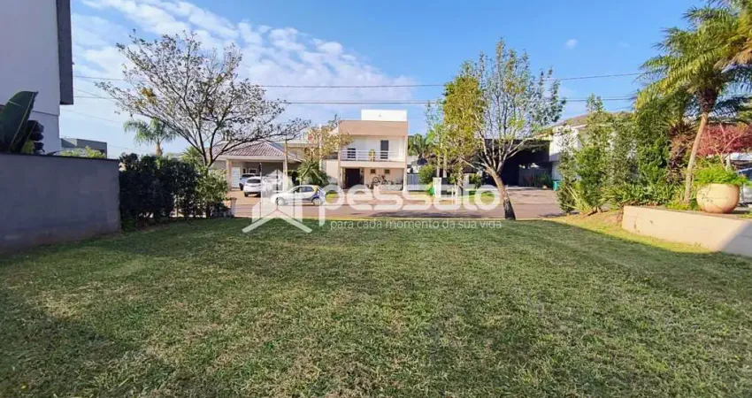 Terreno à Venda por R$885.000,00 - Alphaville - Gravataí, RS