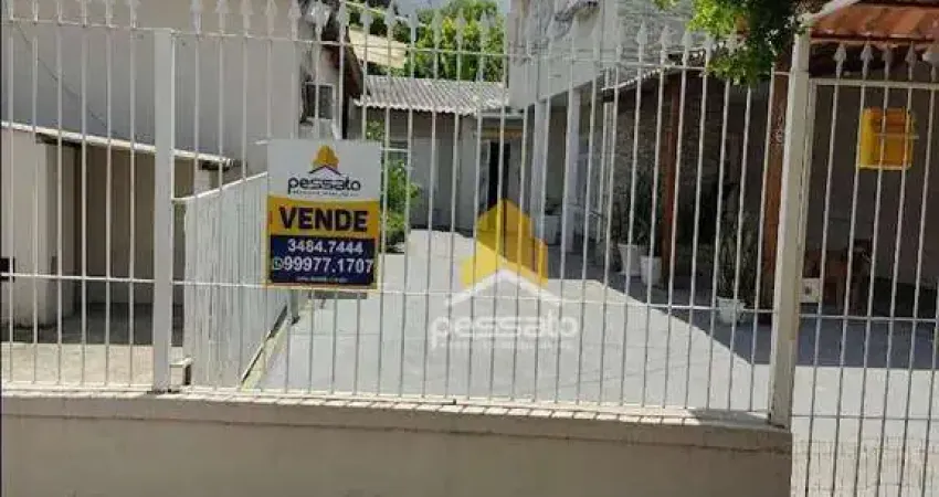 Casa à Venda por R$640.000,00 - Vila Ipiranga - Porto Alegre, RS