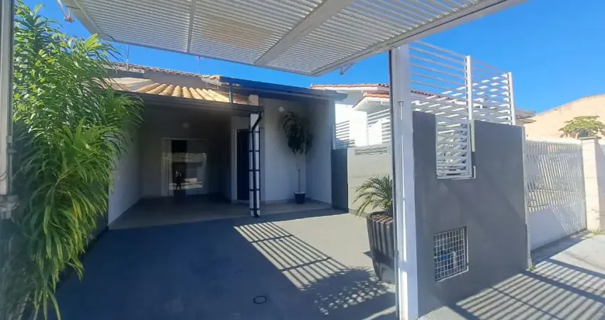 Casa de 02 dormitórios no Ceniro Martins - São José SC