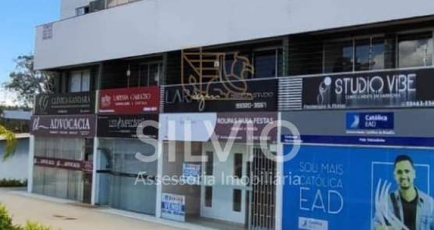 2 lojas comerciais em L (1ª Loja: 45,60m2 2ª Loja: 39,75) na quadra 7 de Sobradinho