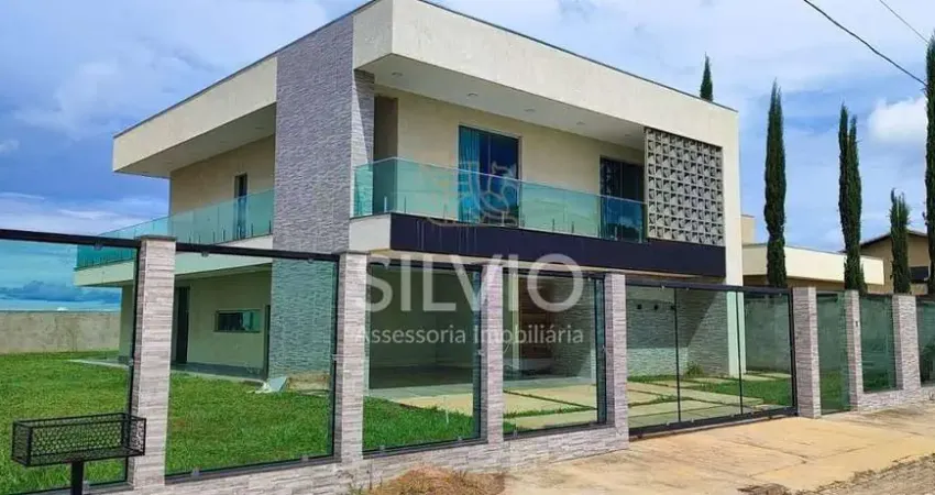 Excelente sobrado com 4 quartos na Quadra 107 – Condomínio Boa Vista.