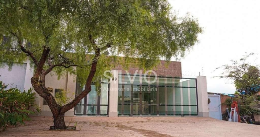 Vendo ótima casa três quartos na QSC 15 Taguatinga Sul!