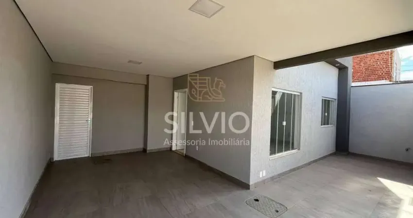 Casa aérea  reformada composta por  03 suítes,closet toda no porcelanato na qnp 12 ceilandia sul