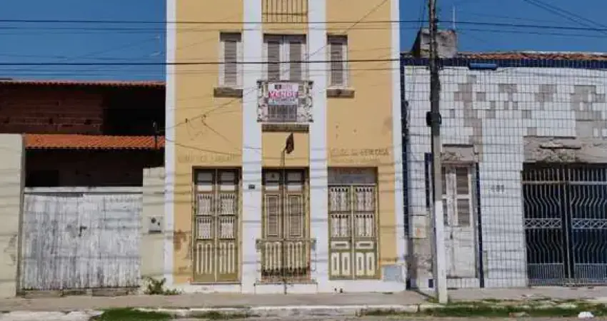 Prédio comercial em centro, aracati/ce com mais de mil metros de area nas duas av principais fundos correspondentes