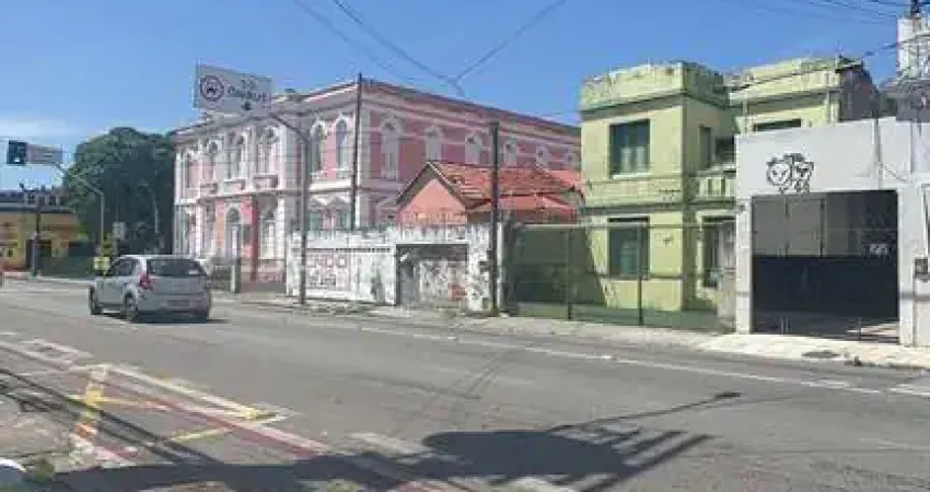 Ponto Comercial à venda no bairro Benfica - Fortaleza/CE