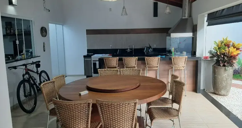 Linda Casa Sta Mônica Espaço Gourmet Com Churrasqueira