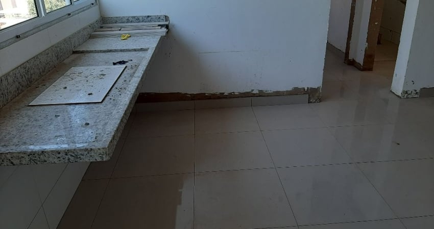 Apto Sta Mônica 2 Quartos, Elevador 1 Vaga de Garagem