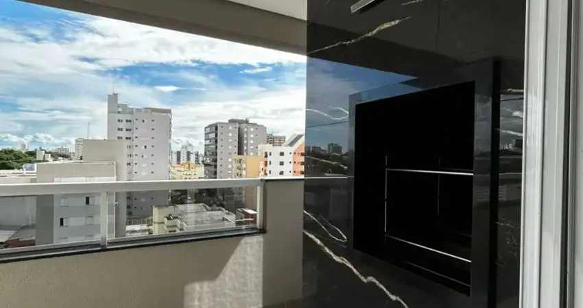 Excelente Apto 3/4 Sendo 1 Suíte, Varanda Gourmet e Churrasqueira