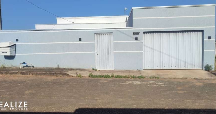 Casa financiável à venda no município de Jaru.