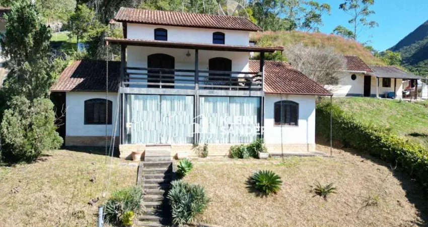 Casa à venda, 192 m² por R$ 990.000,00 - Vale dos Pinheiros - Nova Friburgo/RJ