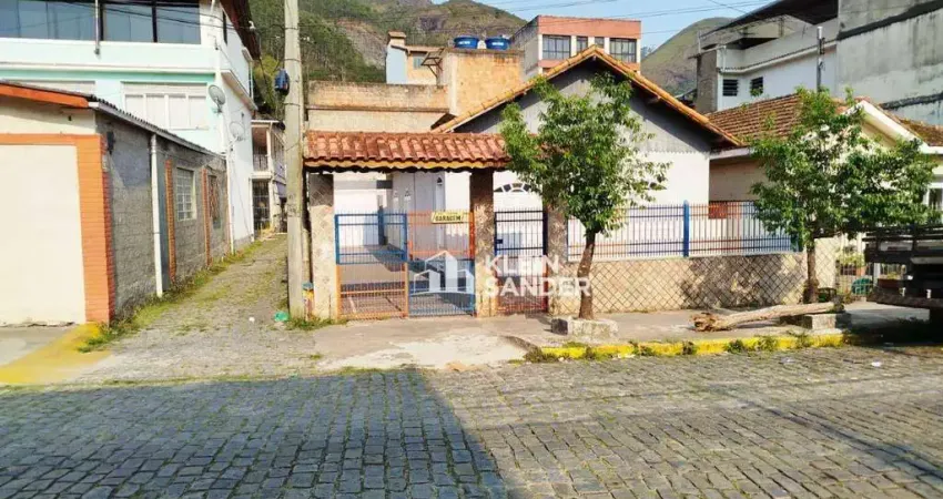 Casa com 3 dormitórios à venda, 105 m² por R$ 850.000,00 - Olaria - Nova Friburgo/RJ