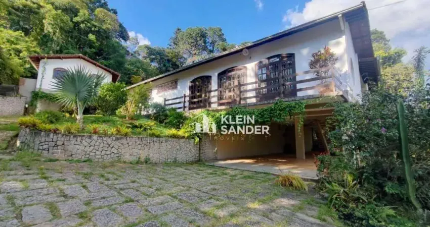 Casa com 4 dormitórios à venda, 544 m² por R$ 2.200.000,00 - Parque São Clemente - Nova Friburgo/RJ