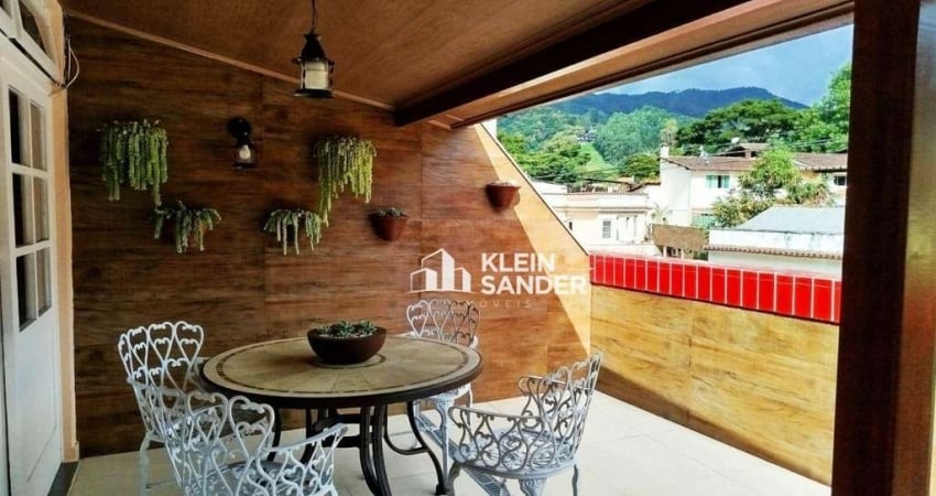 Apartamento Duplex com 3 dormitórios à venda, 132 m² por R$ 698.000,00 - Cônego - Nova Friburgo/RJ