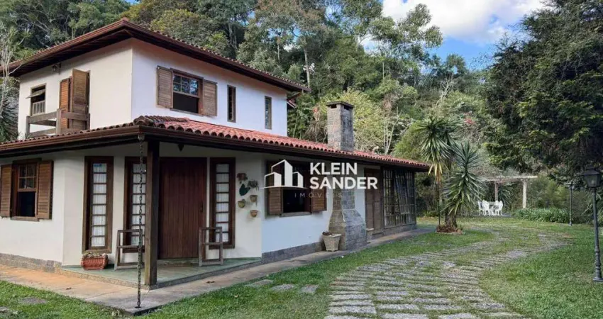 Casa com 3 dormitórios à venda, 250 m² por R$ 1.150.000,00 - Chácara Paraíso - Nova Friburgo/RJ