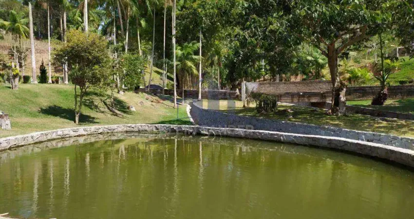 Sítio com 5 dormitórios à venda, 36000 m² por R$ 1.980.000,00 - Banquete - Bom Jardim/RJ