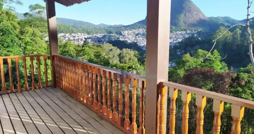 Casa à venda, 500 m² por R$ 1.450.000,00 - Parque São Clemente - Nova Friburgo/RJ