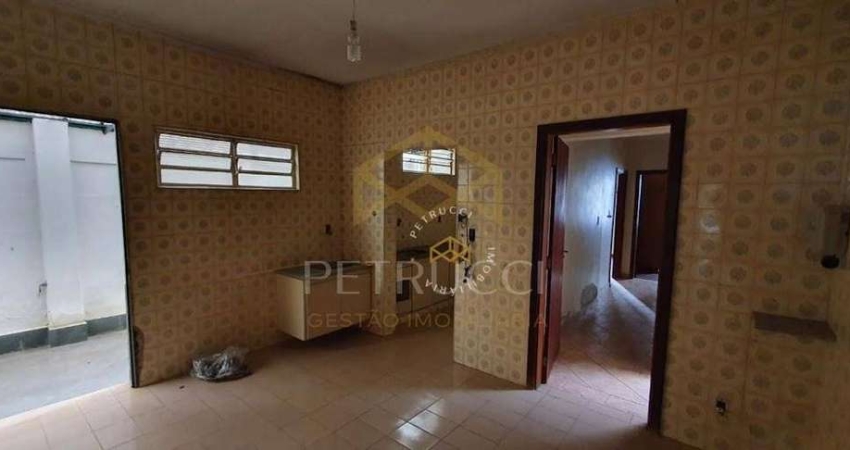 Casa com 3 dormitórios para alugar, 204 m² por R$ 7.191,00 - Cambuí - Campinas/SP