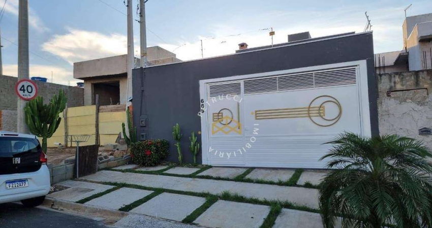 Sobrado com piscina e com 3 dormitórios à venda, 148 m² por R$ 780.000 - Jardim dos Sabiás - Indaiatuba/SP