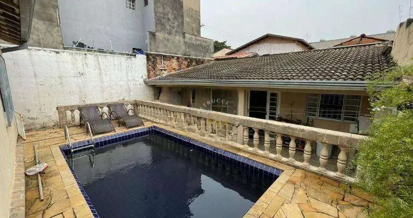 Casa com 3 Dormitórios e Edícula  no Jardim Aero Continental