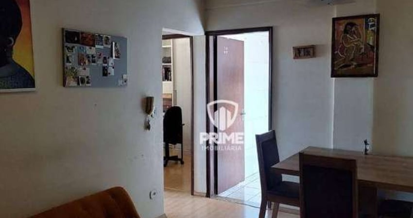 Apartamento à venda na região central de Londrina. Espaçoso, reformado, com 50 m2 de área útil. Completo de armários, contendo 2 quartos, banheiro, co