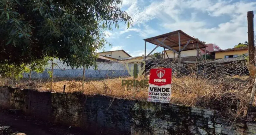 Terreno à venda e locação no Hedy em Londrina. Excelente localização em rua comercial no final da Rua Quatá.