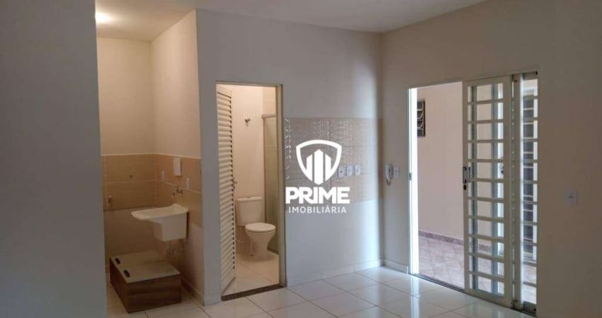 Kitnet com 1 quarto, sala , cozinha, banheiro com box Blindex, 1 vaga de garagem.