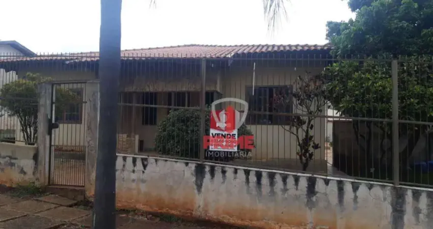 Casa à venda no Esperança em Londrina. Com 4 quartos sendo 1 suíte, sala, copa, cozinha, área de serviço, 2 banheiros, 1 vaga de garagem coberta e div