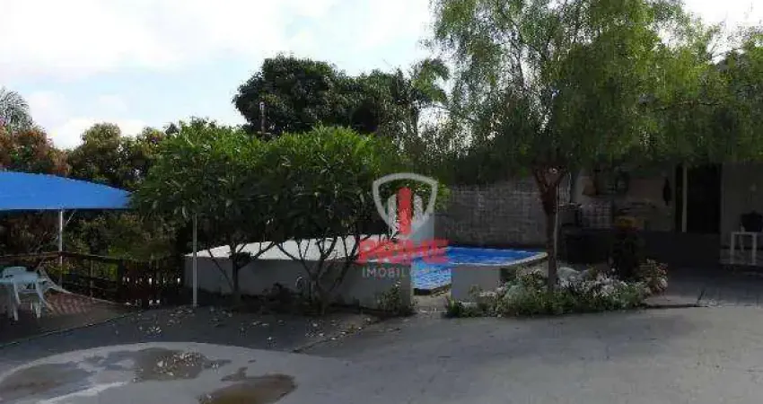 Chácara à venda no Parque das indústrias em Londrina.   - Com 5.000 m² contendo casa sede com cômodos divididos, saída para Curitiba.