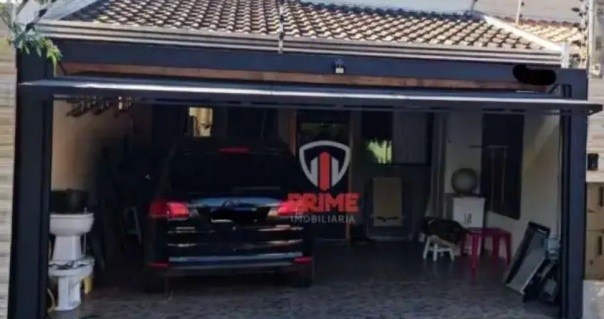 Casa à venda no Parque Residencial João Piza em Londrina. Com 3 quartos sendo 1 suíte, sala, copa, cozinha, churrasqueira, área de serviço, baheiro so