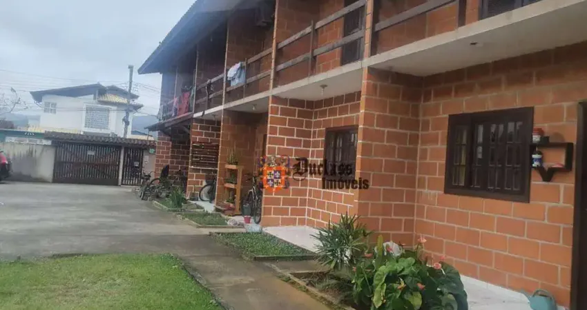 Sobrado com 2 dormitórios à venda, 70 m² por R$ 375.000 - Pontal de Santa Marina - Caraguatatuba/SP