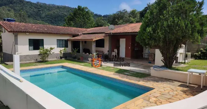 Chácara com 2 dormitórios à venda, 3000 m² por R$ 600.000 - Piracaia - Piracaia/SP
