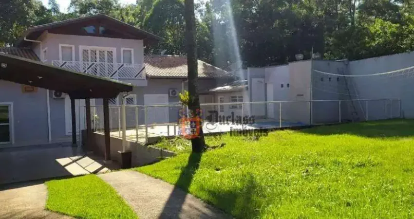 Casa com 3 suítes à venda, 290 m² por R$ 1.800.000 - Jardim Celeste - Jundiaí/SP