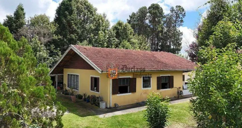 Casa com 4 dormitórios à venda, 222 m² por R$ 960.000 - Vila Abernéssia - Campos do Jordão/SP