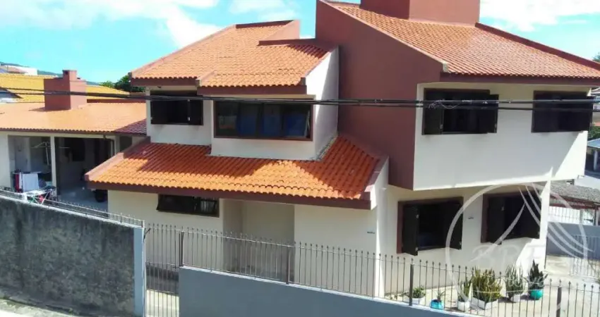 Saco dos Limões te espera com uma casa aconchegante 

Venha morar no Saco d
