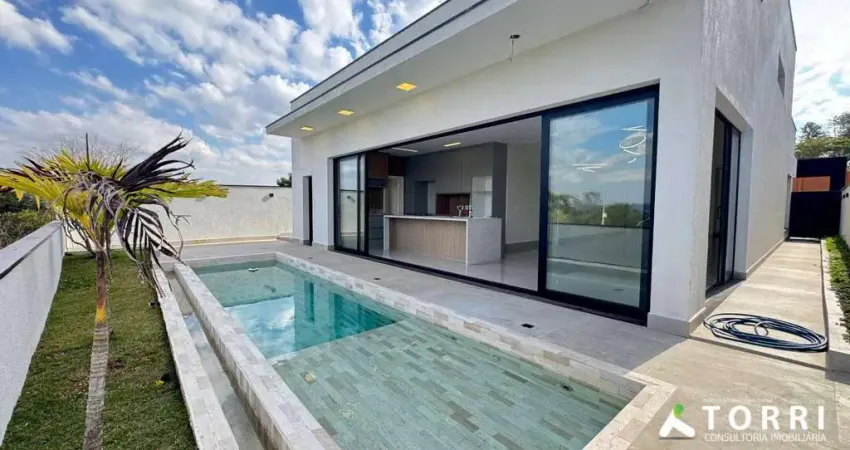 Casa com suíte e piscina a venda no Condomínio Alphaville Castelo  em Sorocaba/sp