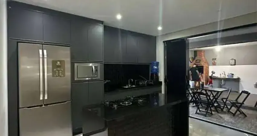 Casa com edícula nos fundos à venda no Bairro Jardim Santa Barbara