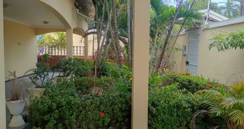 Casa em condomínio fechado com 3 quartos para alugar na Conjunto dos Advogados, Ponta Negra, Manaus