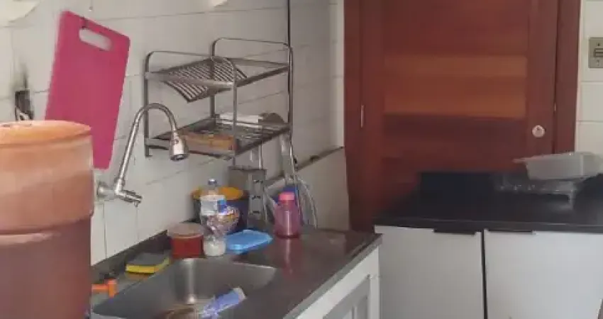 Apartamento com 3 quartos para alugar na Avenida Dom João VI, 275, Brotas, Salvador