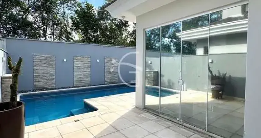 Casa em condomínio fechado com 3 quartos à venda no América, Joinville 