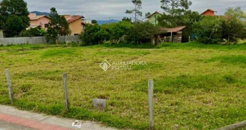 Oportunidade no Campeche – Terreno 450m2  Viva Perto da Natureza e do Mar!