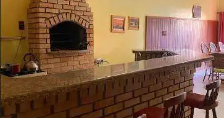 Casa de temporada acomoda 14 pessoas no campeche – a 300m da praia!