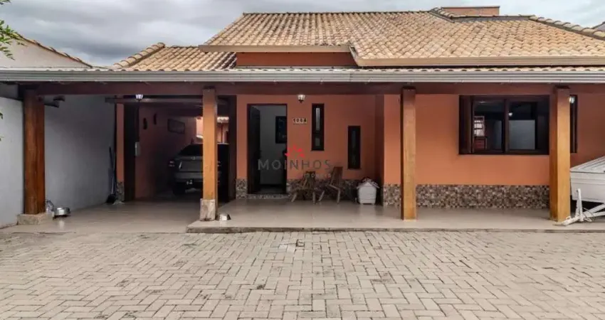 Casa com 4 quartos à venda na Rua Itália, 1004, Niterói, Canoas