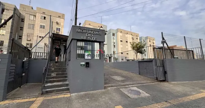 Apartamento com 2 quartos para alugar no bairro olaria em canoas