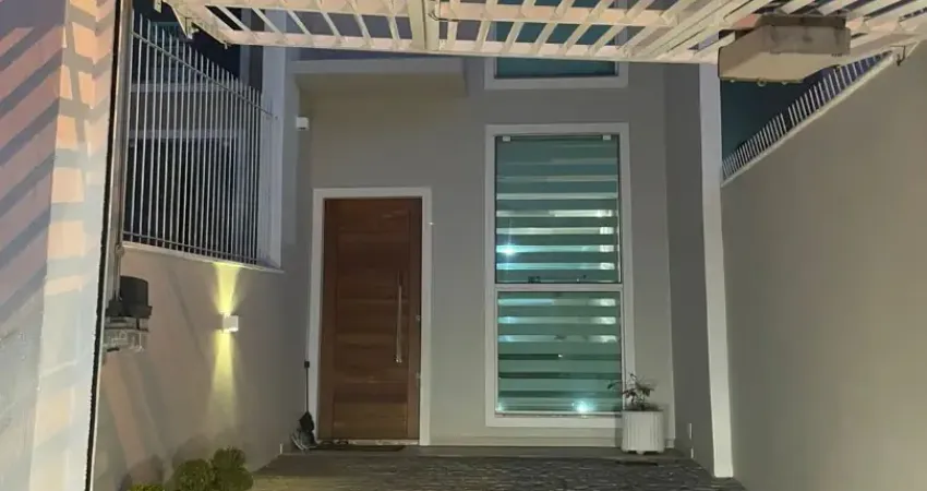 Casa com 2 quartos à venda na Rua Modelo, 122, Floresta, Joinville