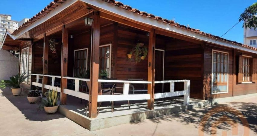 Casa com 5 dormitórios à venda, 150 m² por R$ 880.000,00 - Estancia Lynce - Atibaia/SP