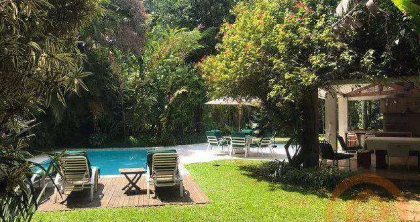 Casa com 3 suítes à venda, 550 m² por R$ 6.900.000 - Jardim Guedala - São Paulo/SP